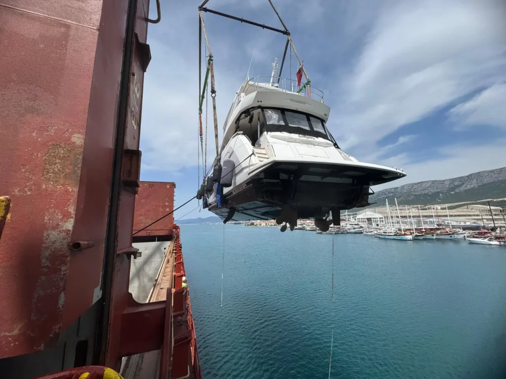 Marine cargo loading survey inspection during vessel loading operations supervision