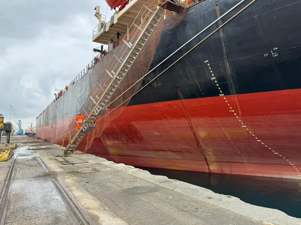 Marine P&I condition survey inspection for vessel risk assessment and insurance compliance